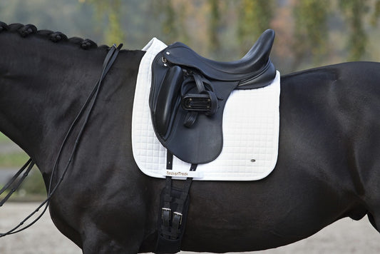 TAPIS DE SELLE DE DRESSAGE BACK ON TRACK® NO.1